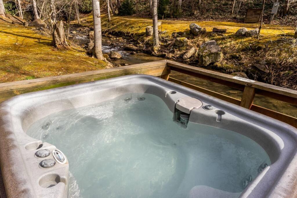Creekside 1920'S Farmhouse Villa Bryson City Eksteriør billede